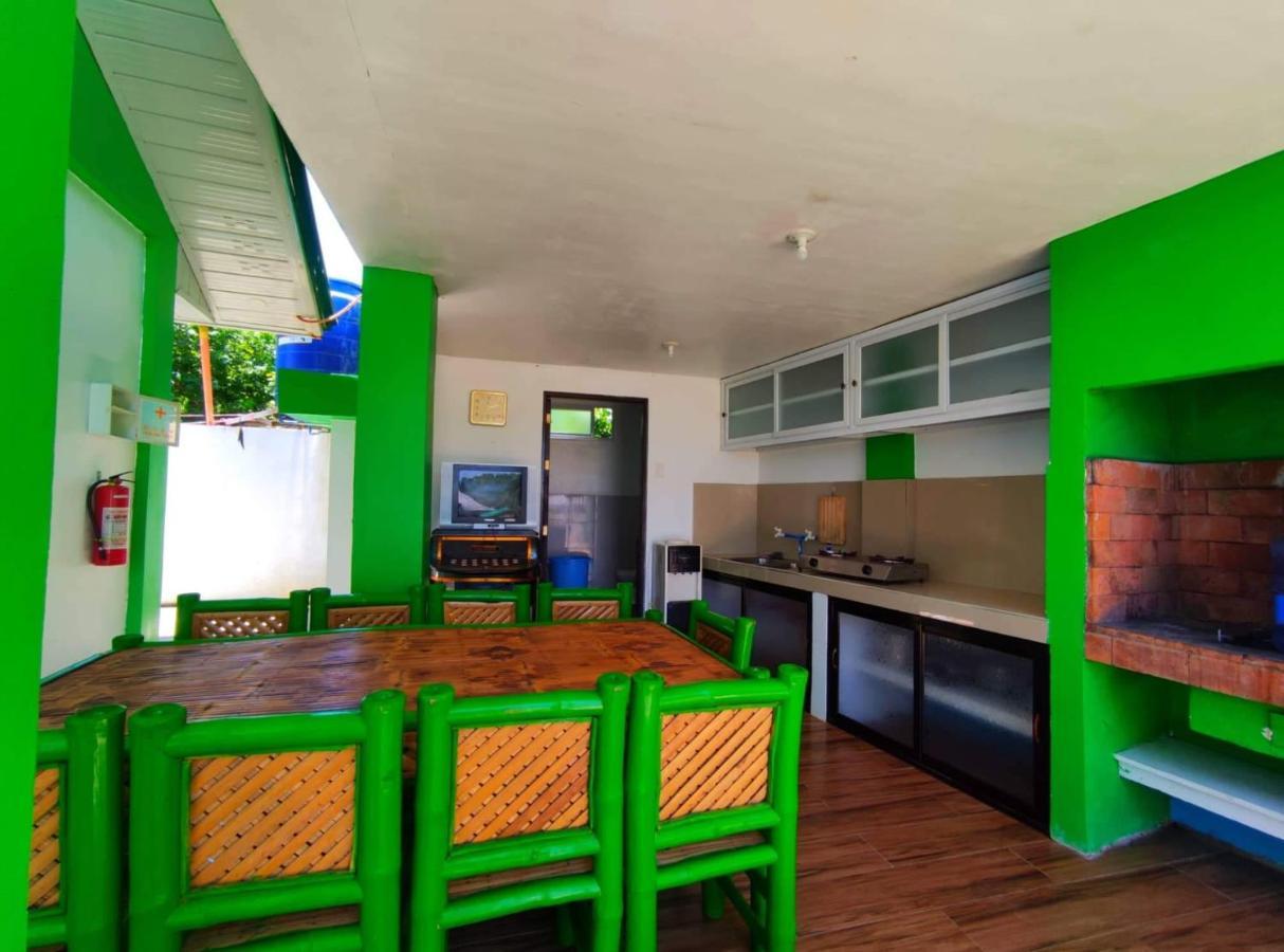 Bungalow In Holidays Beach Resort Bolinao Exterior foto